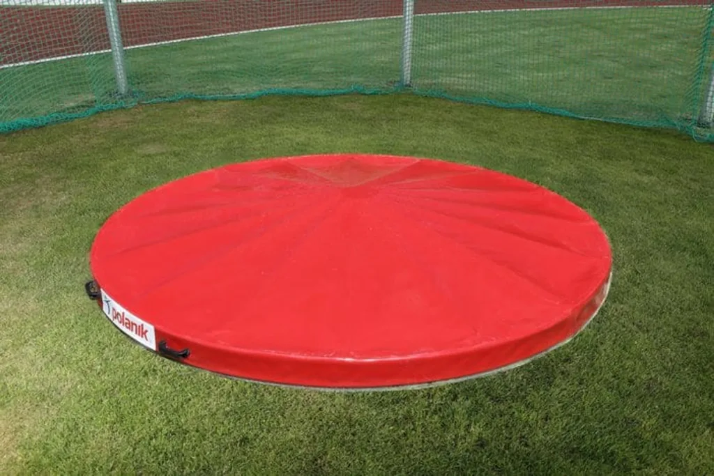 Polanik Throwing Circle Cover